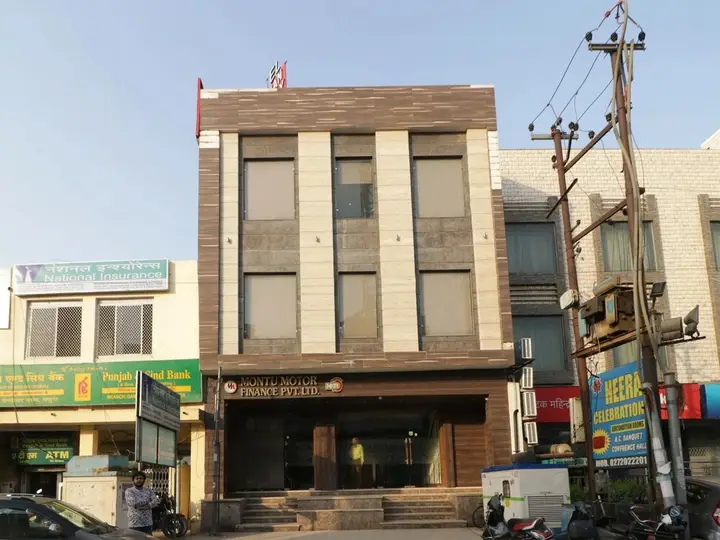 Матхура: Capital O 2594 Hotel Kanchan Residency