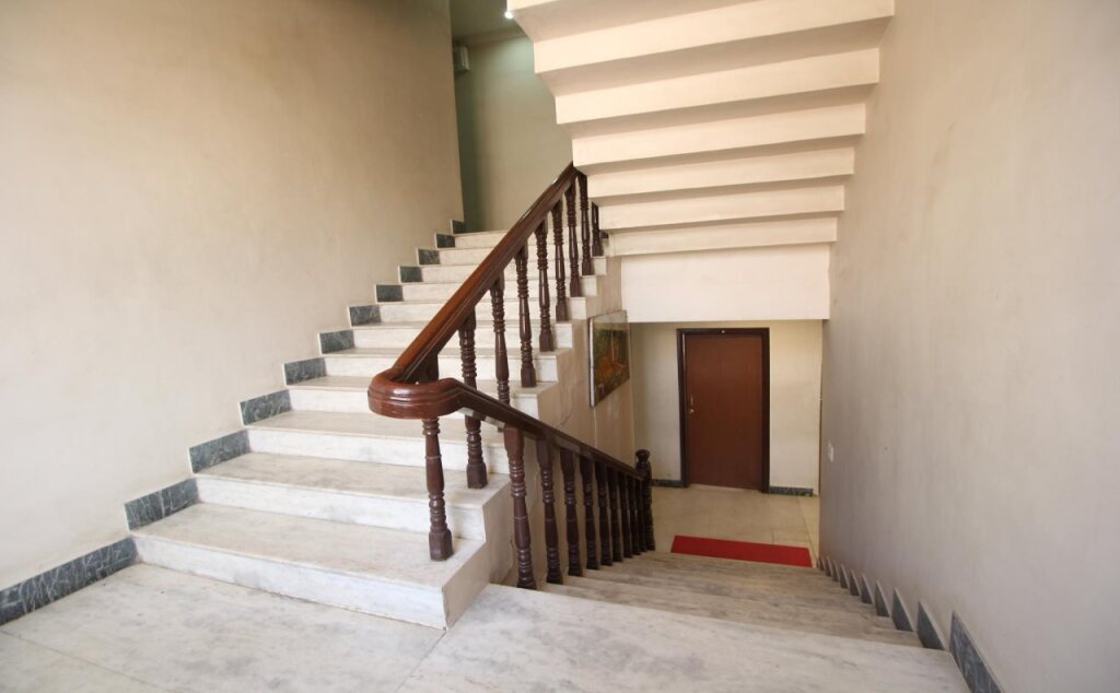 Алюр: Hotel Kadamba Comforts