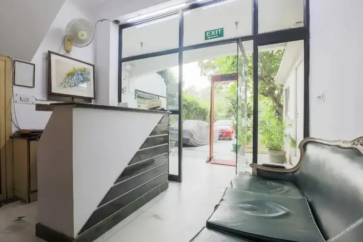 Нью-Дели: OYO Rooms Defence Colony A Block