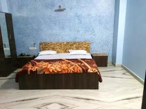 Банера: Hotel Rajhans