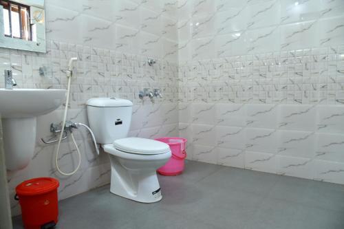 Мангаттупарамбу: Avisa Island House