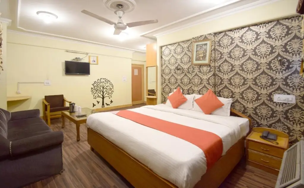 Шринагар: OYO 4694 Hotel City Plaza