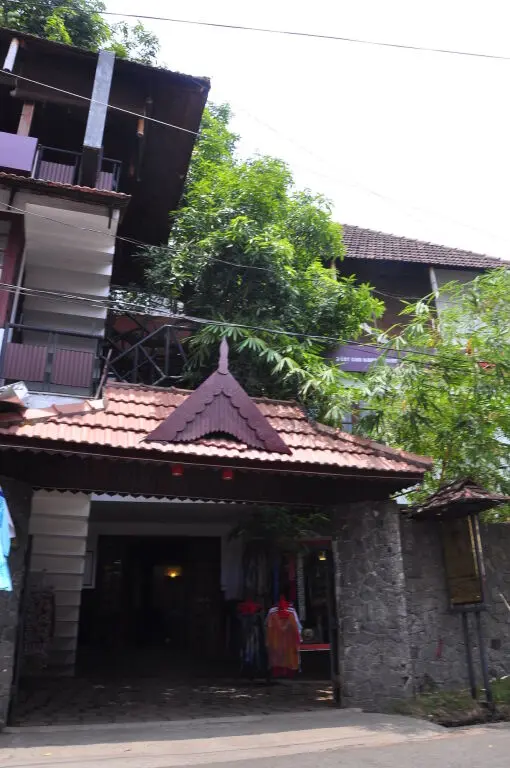 Коччи: The Mango Tree Inn