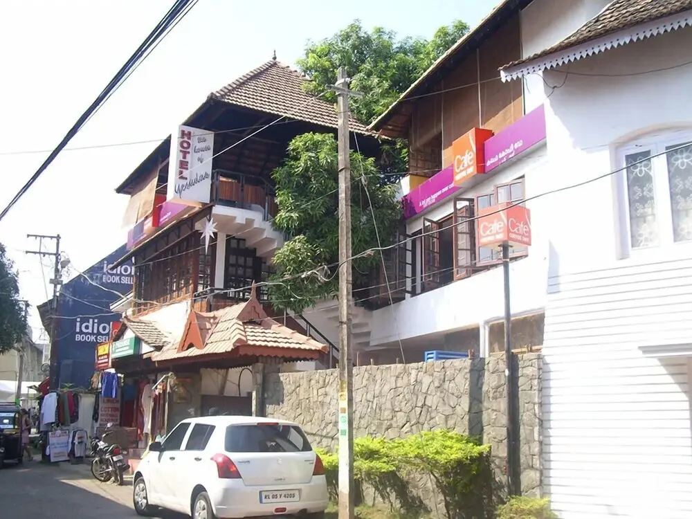 Коччи: The Mango Tree Inn