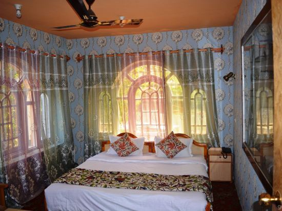 Шринагар: Hotel Bakhtawar