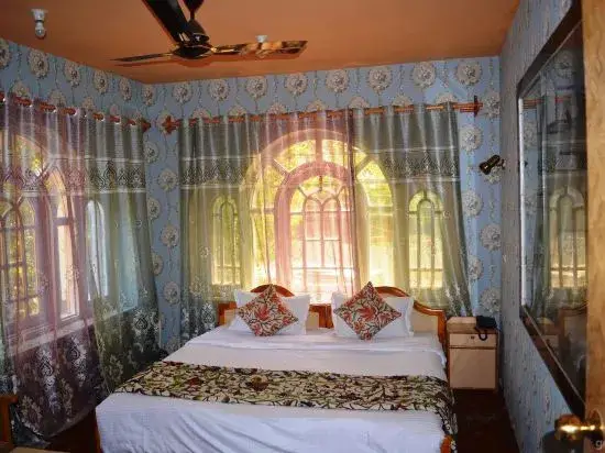 Шринагар: Hotel Bakhtawar