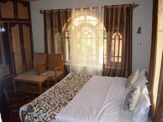 Шринагар: Hotel Bakhtawar