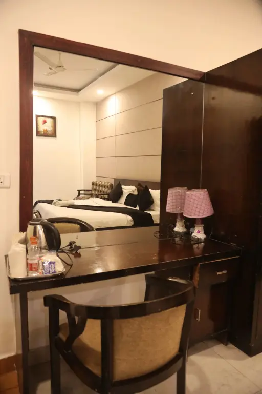Ханзи: OYO 1180 Hotel Kartikay