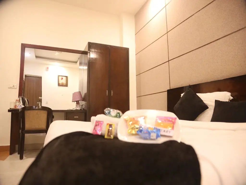 Ханзи: OYO 1180 Hotel Kartikay