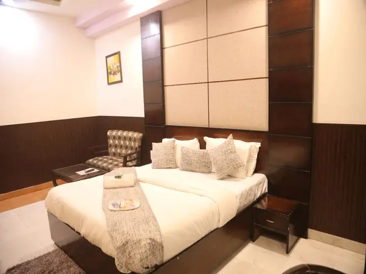 Ханзи: OYO 1180 Hotel Kartikay