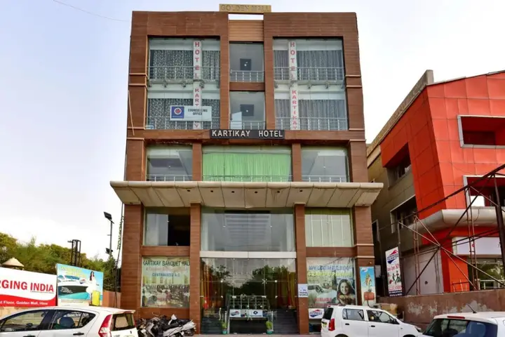 Ханзи: OYO 1180 Hotel Kartikay