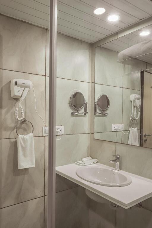 Сомнатх: The Fern Residency Somnath