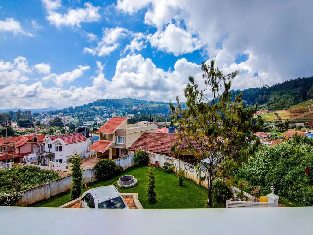Ути: Abode by Brown Tree Resorts