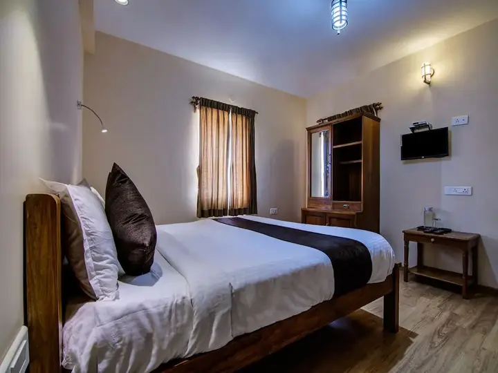 Ути: Abode by Brown Tree Resorts