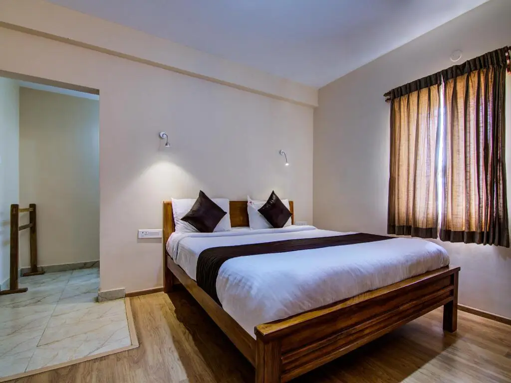 Ути: Abode by Brown Tree Resorts