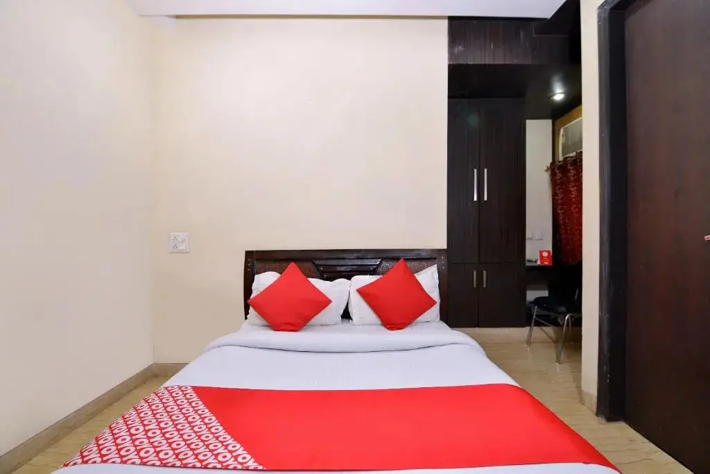 Hotel Lotus B&B By OYO Rooms — фото 1