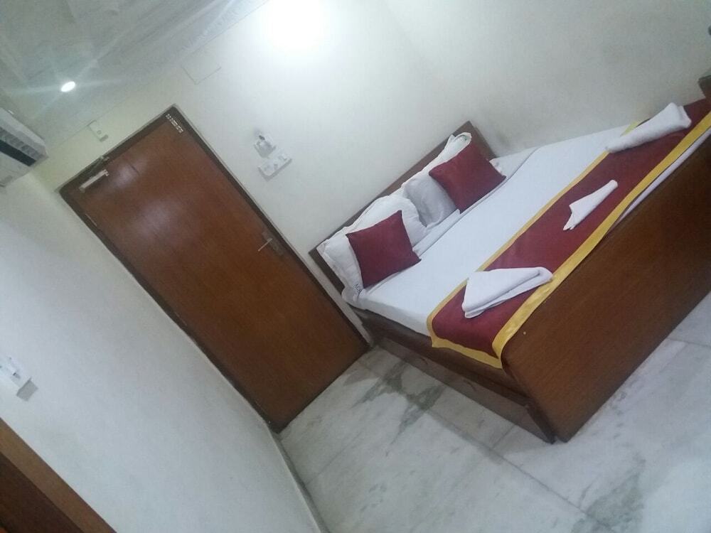 Колката: Ashreen Guest House