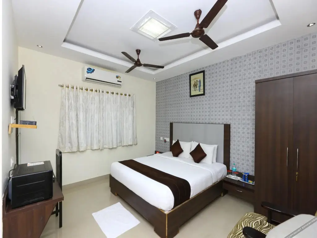Ченнаи: OYO 5045 Apartment NKS Leo Inn