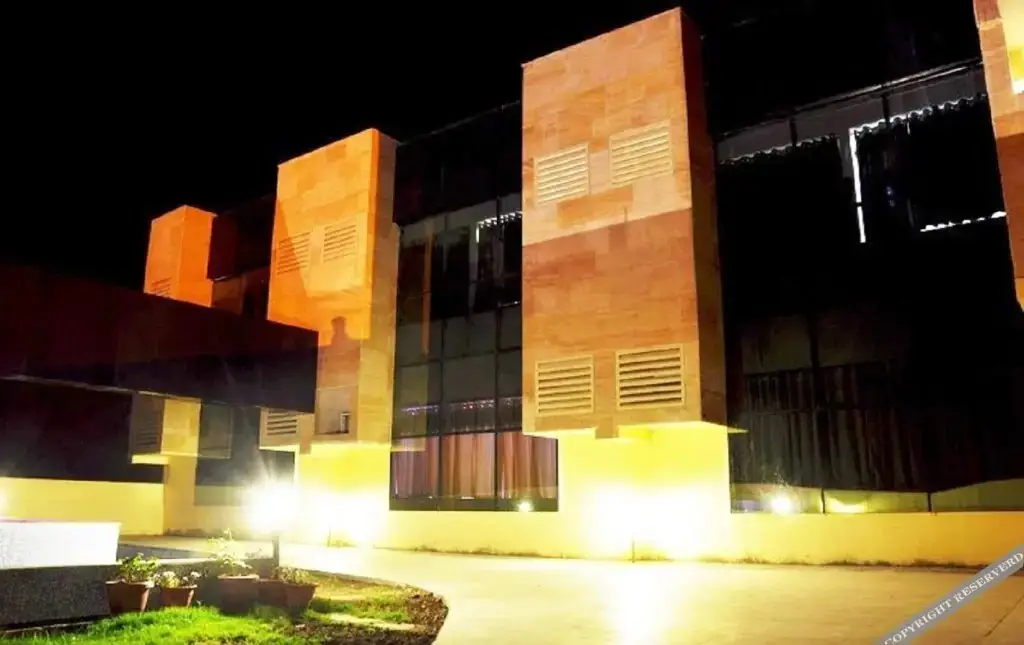 Hotel Neelam Palace — фото 1