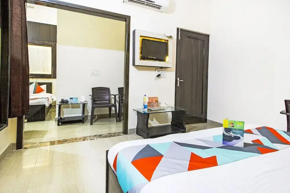 Амритсар: FabExpress Royal Residency Suites