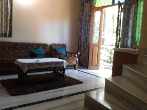 Панаджи: Menezes House