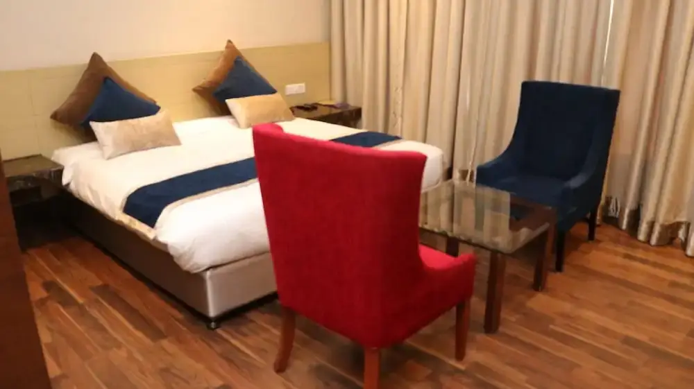 Сикар: Hotel Lakhdatar