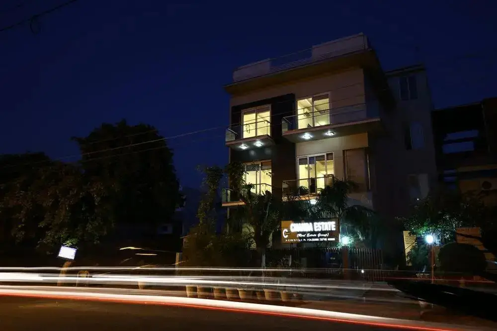 Гуруграм: FabHotel Sikandarpur Metro Station