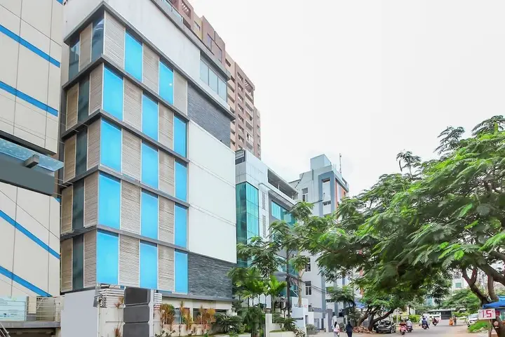 Хидерабад: FabHotel Yesmark Gachibowli
