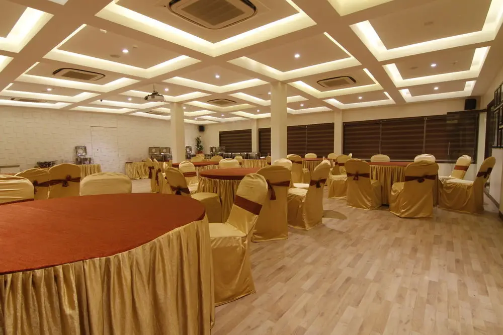 Хидерабад: FabHotel Yesmark Gachibowli