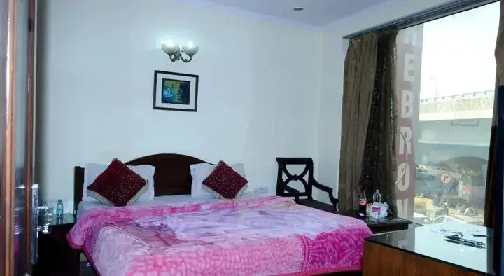 Нью-Дели: Hotel Hebron