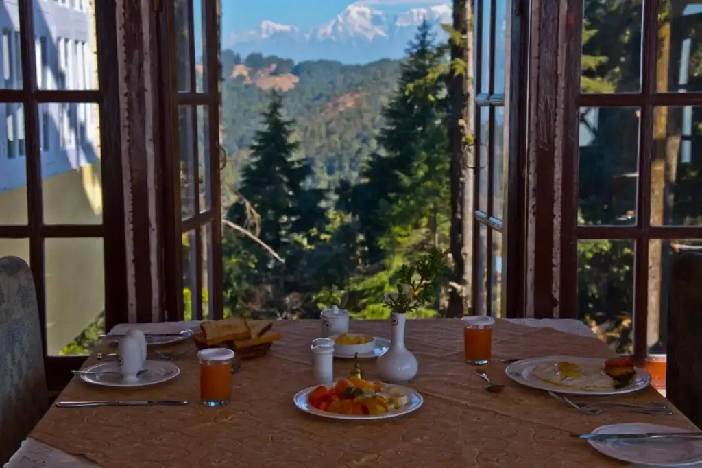 Альмора: Tree of Life Grand Oak Manor, Binsar Wildlife Sanctuary