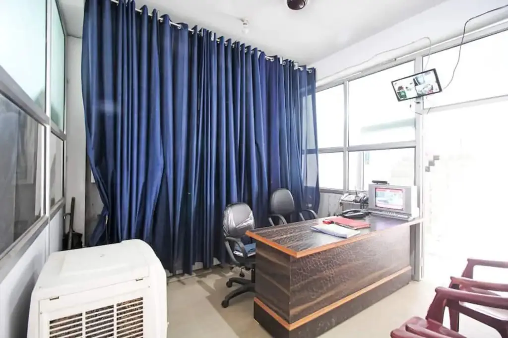 Файзабад: Ap House Hotel