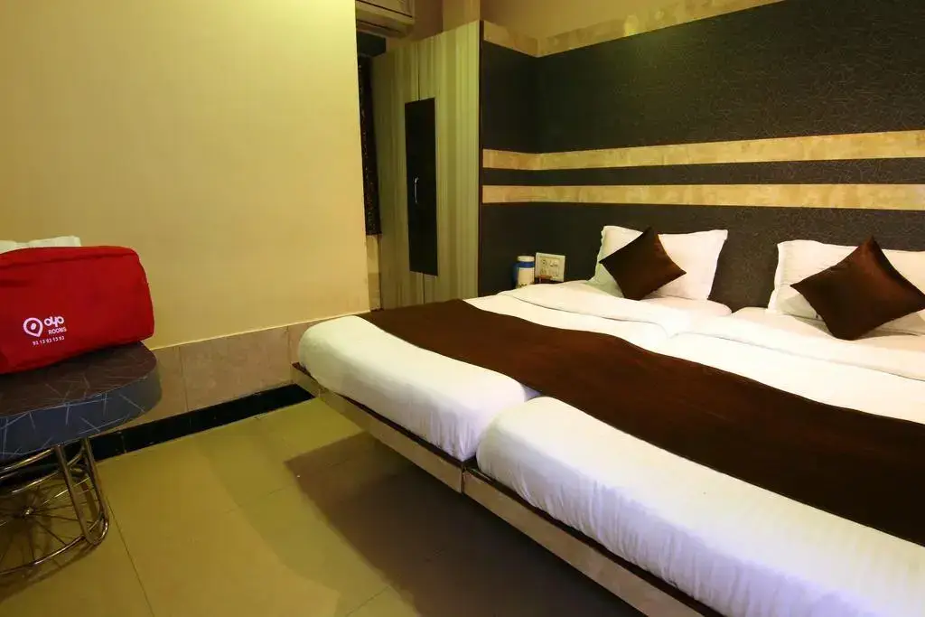 Мумбаи: OYO 424 Hotel Apple Suites