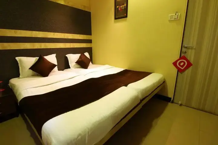 Мумбаи: OYO 424 Hotel Apple Suites