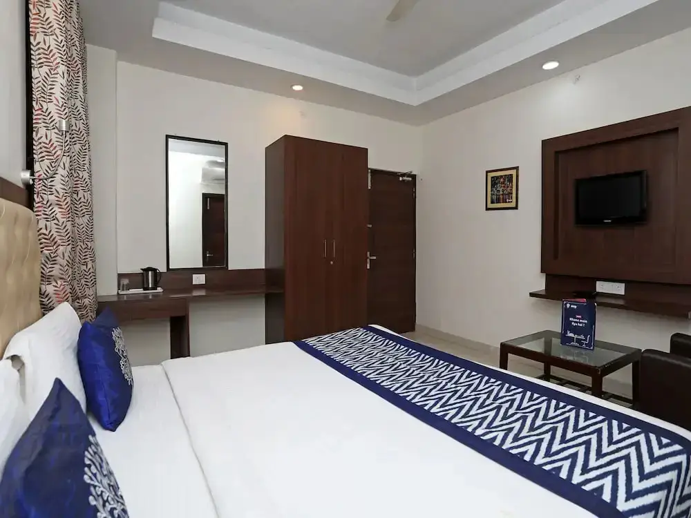 Лакхнау: OYO Rooms Vikrant Khand