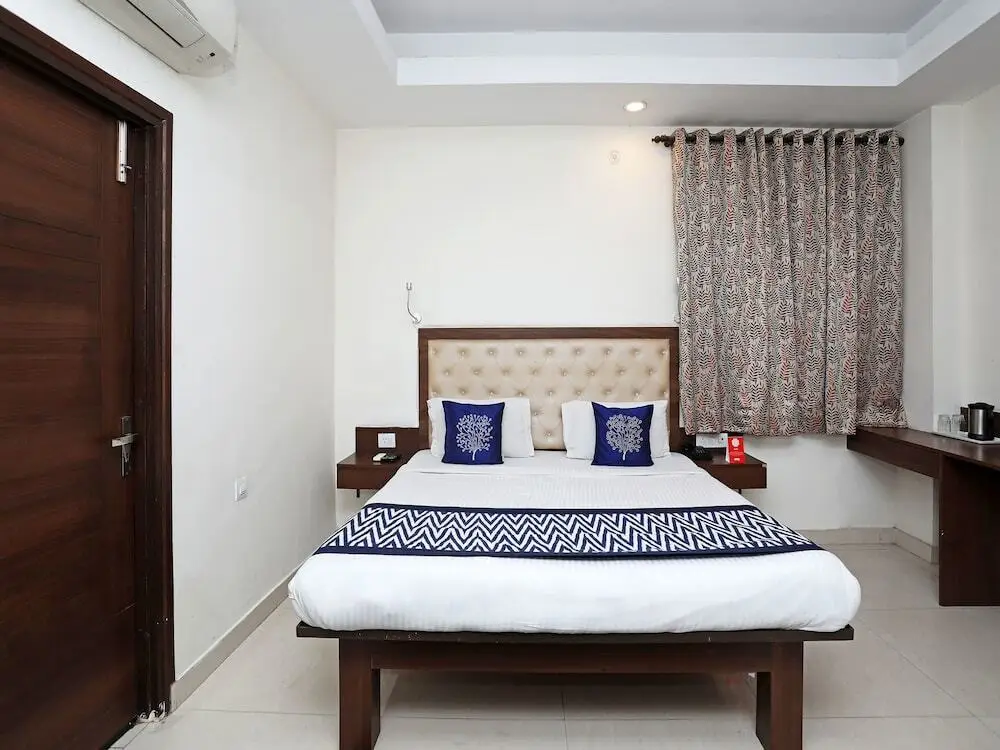 Лакхнау: OYO Rooms Vikrant Khand
