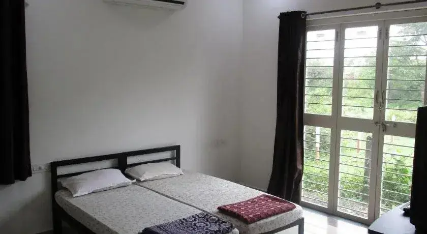 Колхапур: Karkare Holiday Home