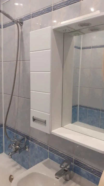 Санкт-Петербург: Kvartira Na Pr. Ispytateley Apartments