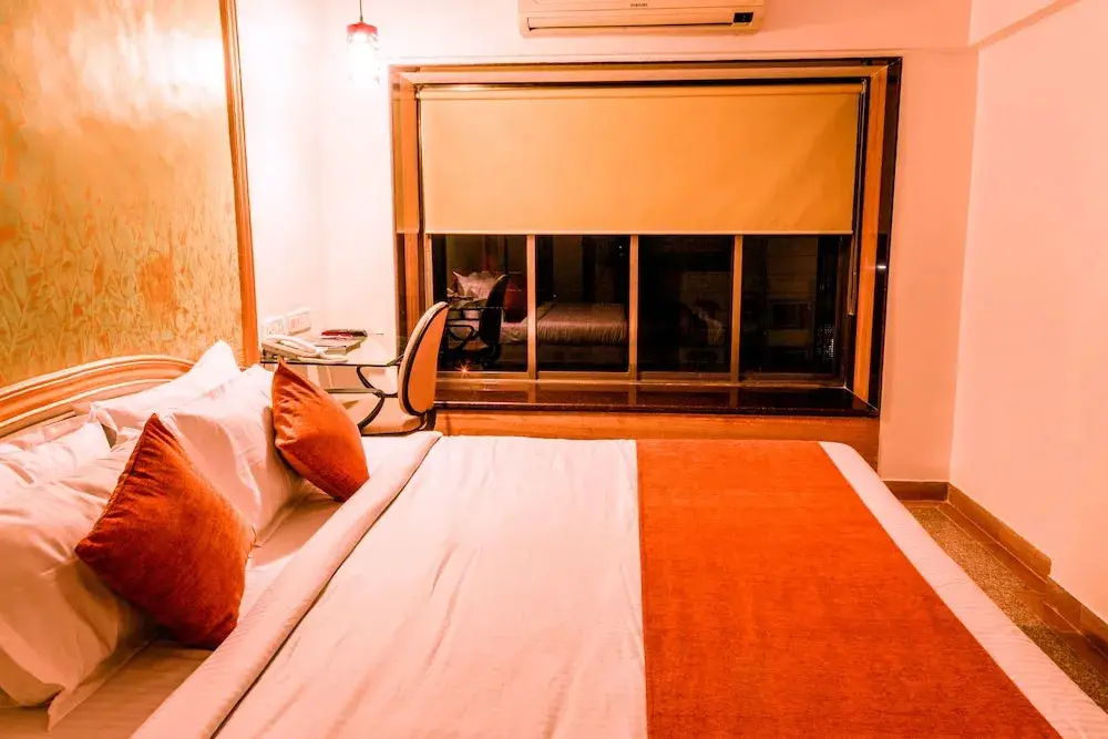 Мумбаи: Hotel Lake View Residency