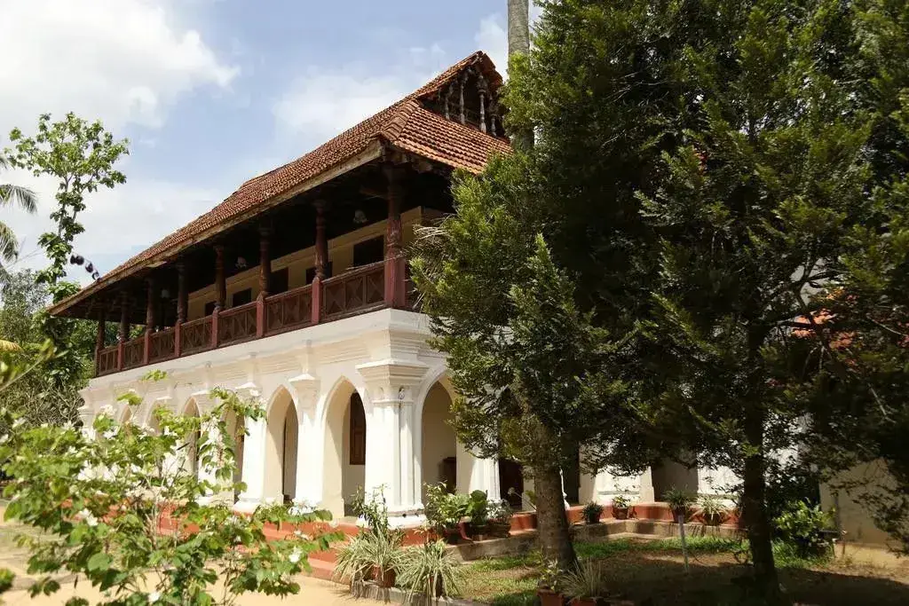 Аллеппи: Villa De Parrai