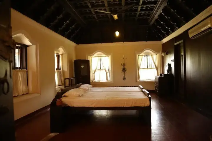 Аллеппи: Villa De Parrai