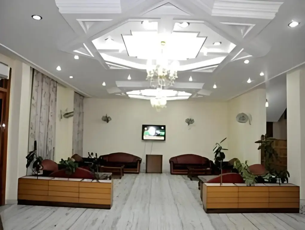 Катра: Vishal Hotel