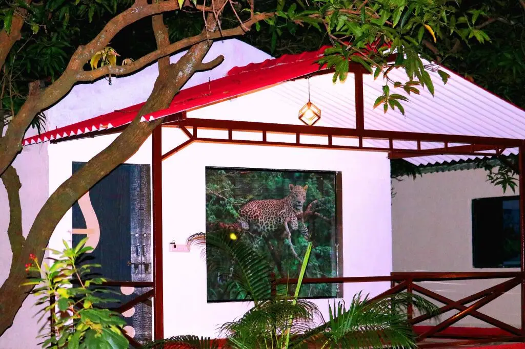 Сазан: The Wilds Villa Gir Resort with Swimming Pool