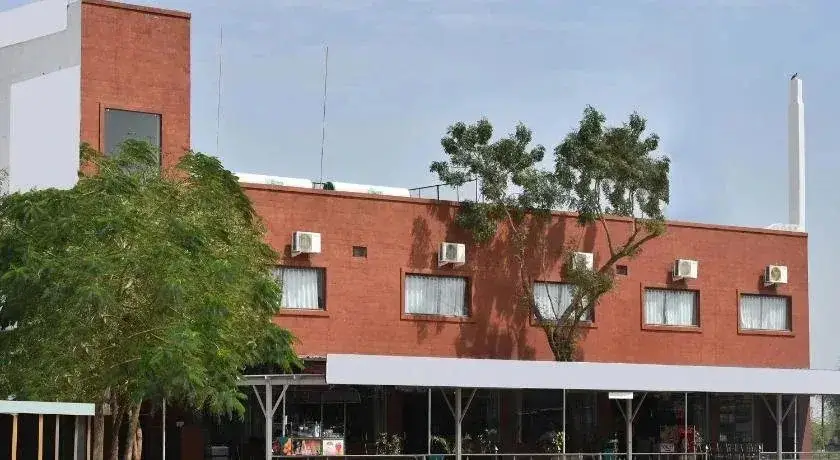 Луни: Hotel Rajputana Heights