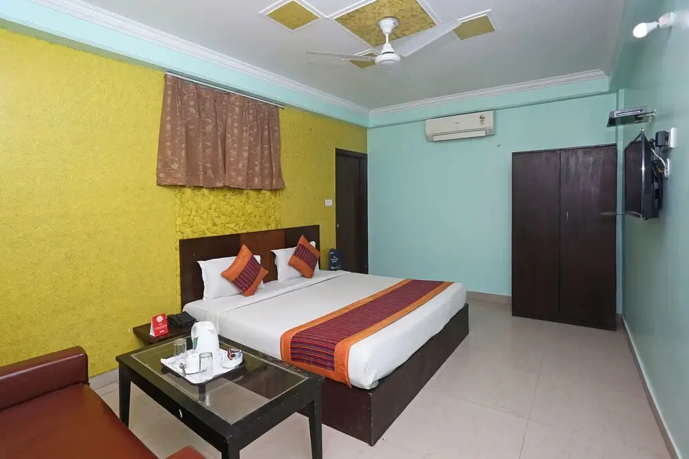 Нью-Дели: OYO 10048 Hotel Aditya Inn