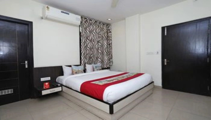 OYO Rooms Jan Path Nirman Nagar — фото 1