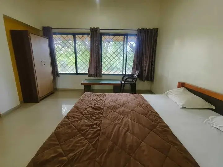 Колхапур: Hornbill Deluxe Hill Resort, Amba Ghat