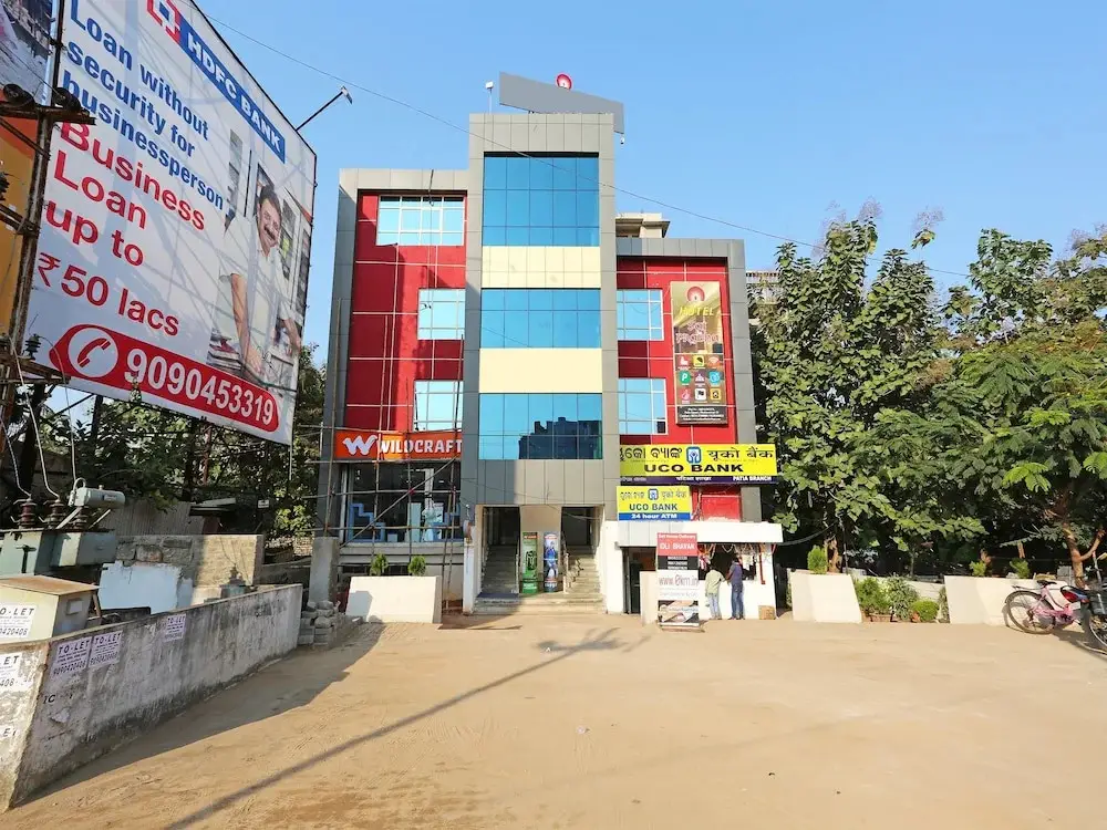 Fabhotel Aura Inn — фото 1
