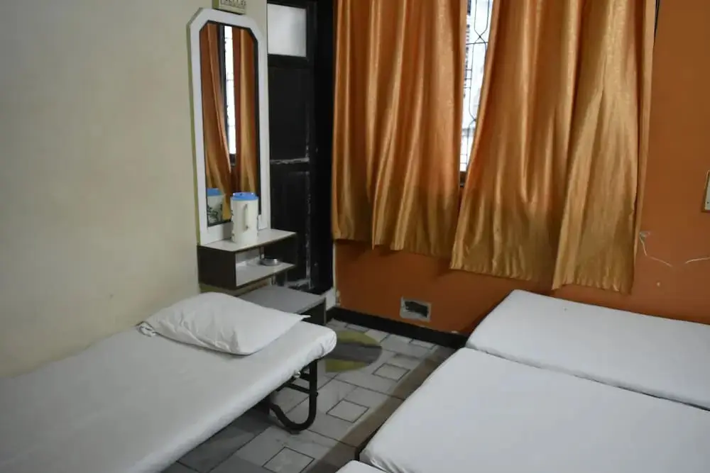 Мумбаи: Hotel Popular Palace