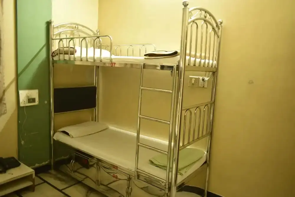 Мумбаи: Hotel Popular Palace